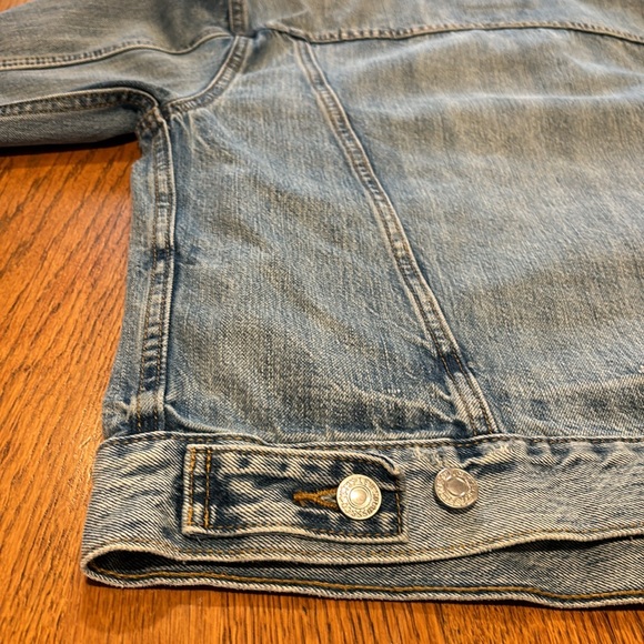 Levi’s Demin jacket - Medium - Picture 4 of 6